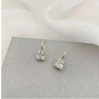 14K Gold-Plated Fashion Square Earrings – Elegant Rhinestone Accents for Birthday & Anniversary Gifts